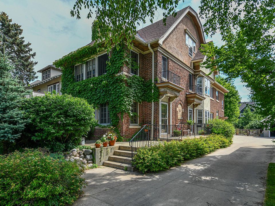 1st image of 4032 N Downer Ave #4034