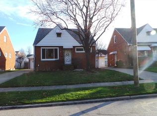 873 E 245th St, Euclid, OH 44123