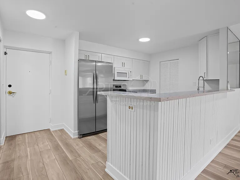796 N Gary Ave #107 — Photo 4