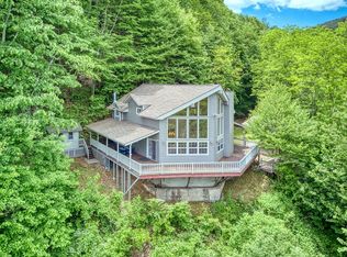230 Dolphin Dr, Maggie Valley, NC 28751