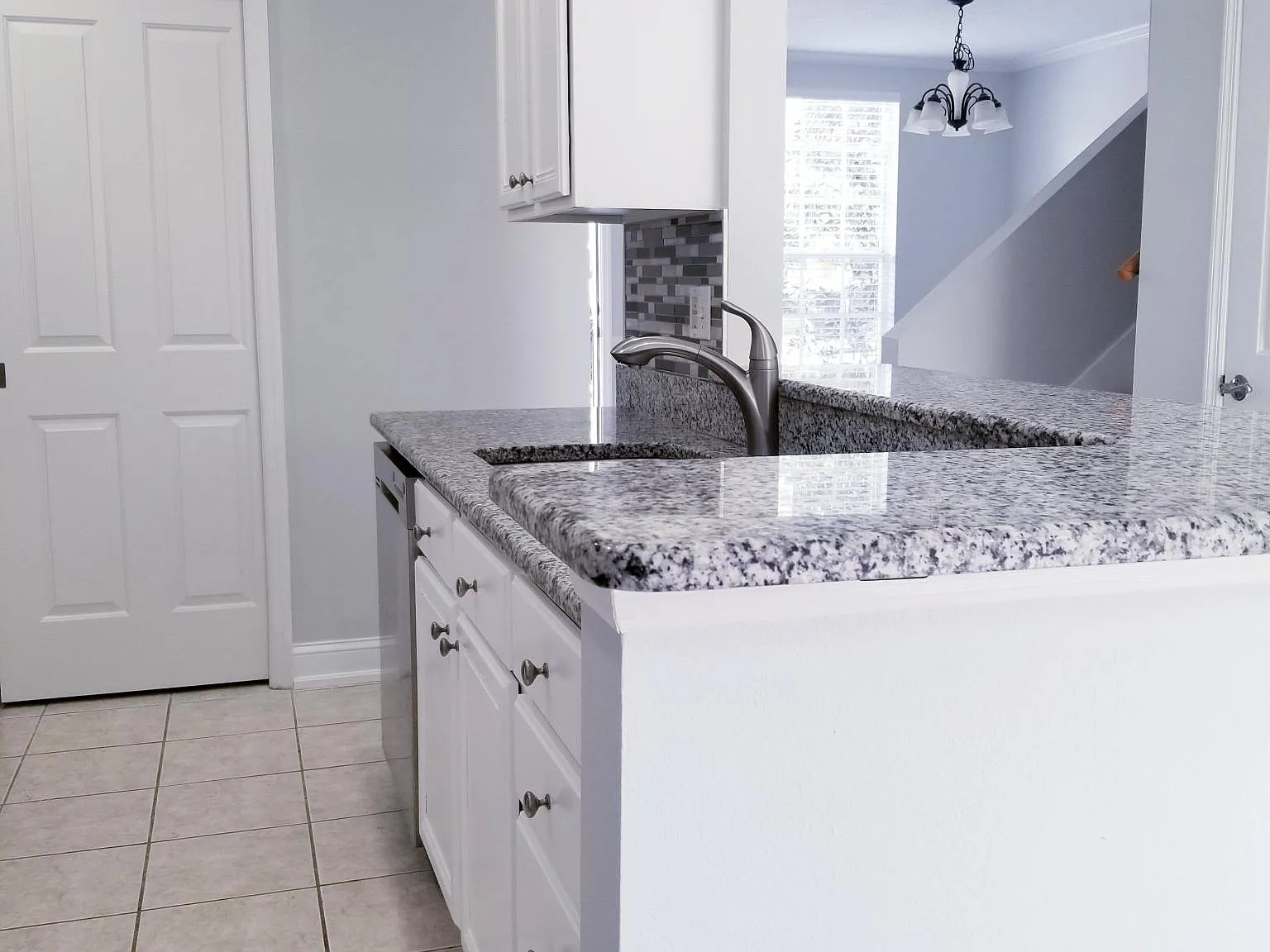 3 bed, 2.5 bath, 1452 sqft, $2,900 — Photo 4