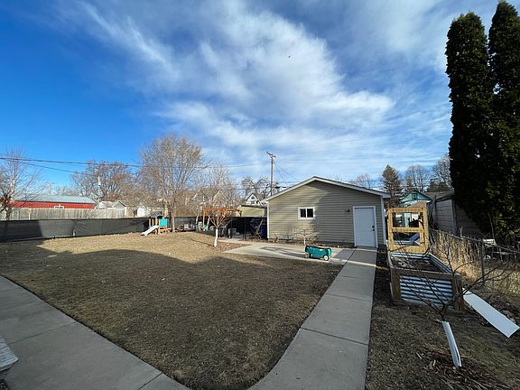 5th image of 795 Edmund Ave