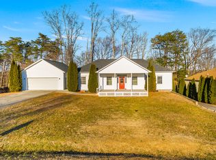 295 Sunny Field Rd, Wirtz, VA 24184