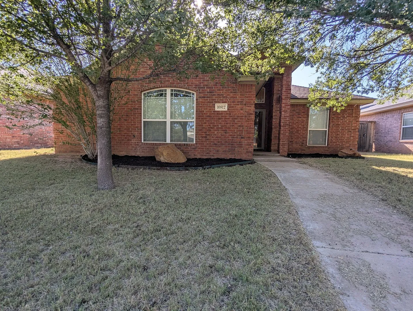 Beautiful South Lubbock Home — Photo 2