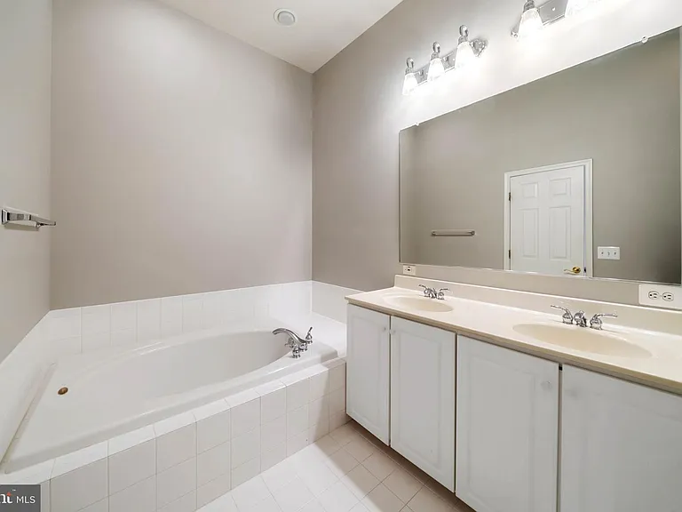 3616 Sprigg St S — Photo 15
