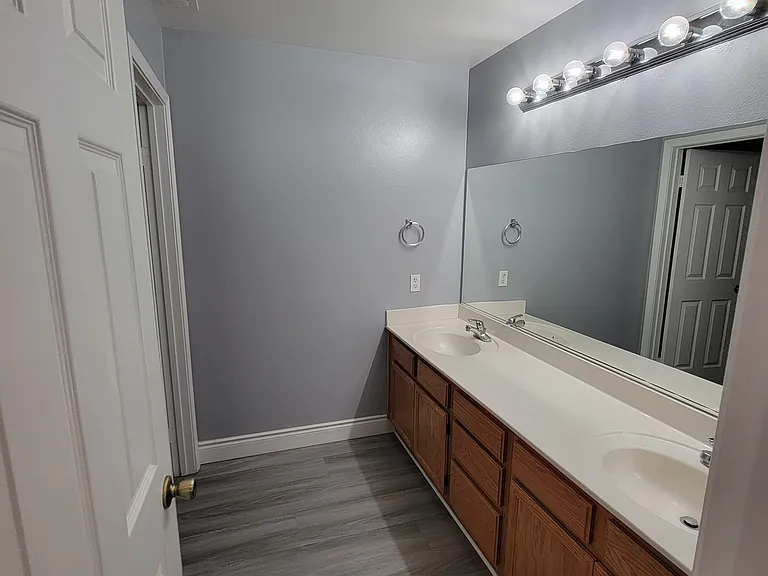 full bathroom upstairs