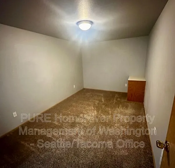702 119th St S #B — Photo 15