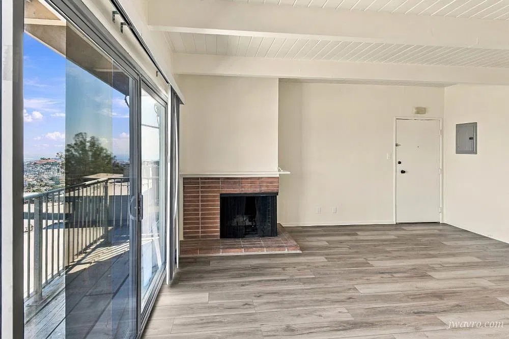 Brand New Remodeled Spacious View 1bd w/ Patio! Must See! — Photo 3