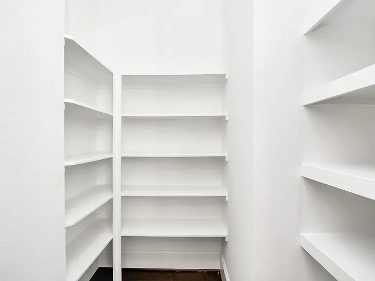 734 N Shepherd Dr — Photo 14