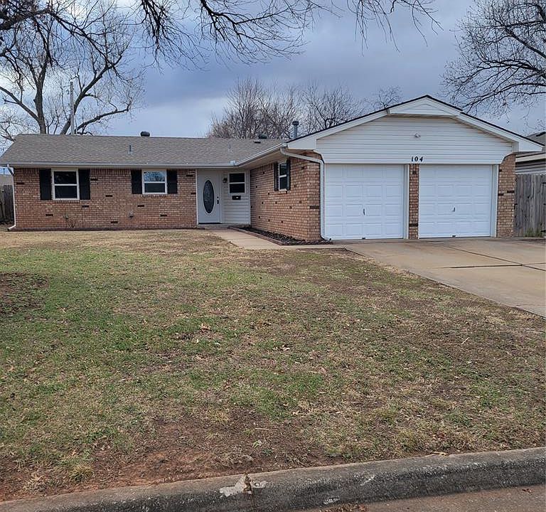 1st image of 104 Burton Pl