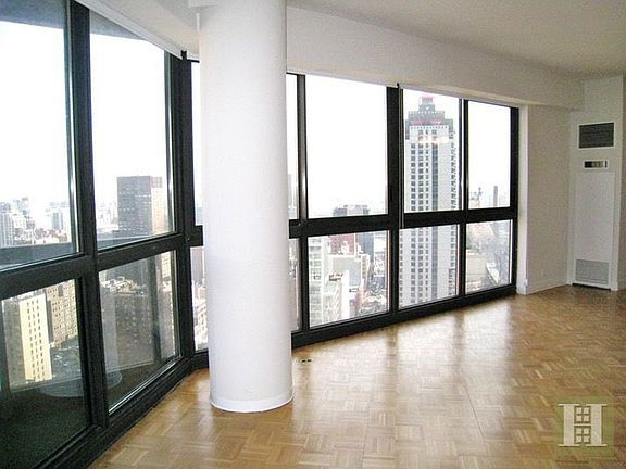 4th image of 200 E 61st St APT 32E