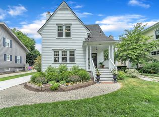 808 W Lincoln St, Birmingham, MI 48009