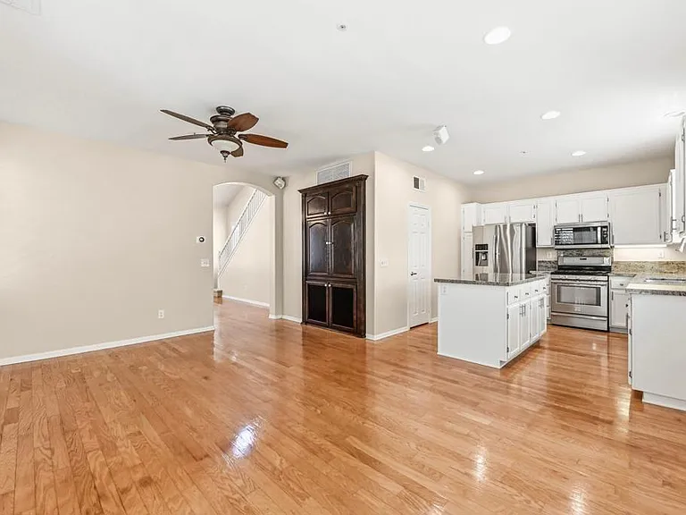 2031 Bravado St — Photo 15