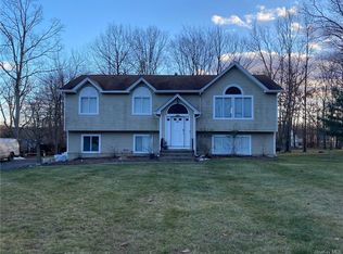 13 Country Holw, Highland Mills, NY