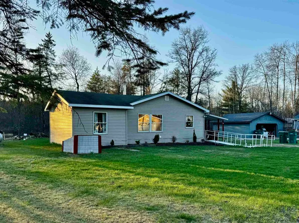 5167 Apache Trl, Harrison, MI 48625