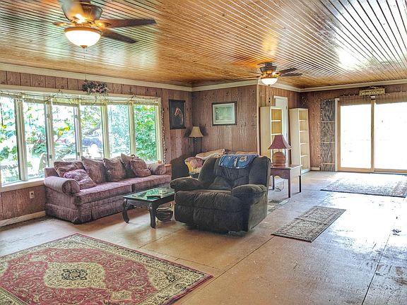 2nd image of 1200 Bond Ln