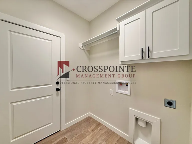 17430 Crossing Cir — Photo 8