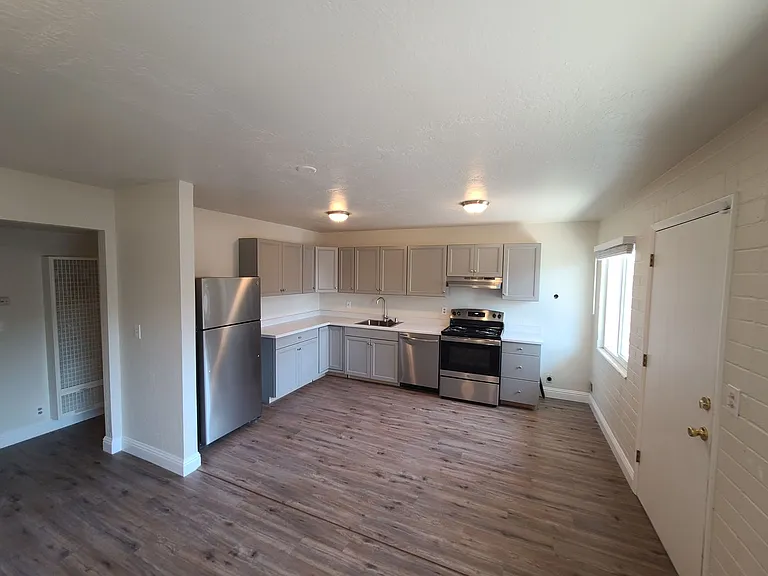 642 Spokane St — Photo 5