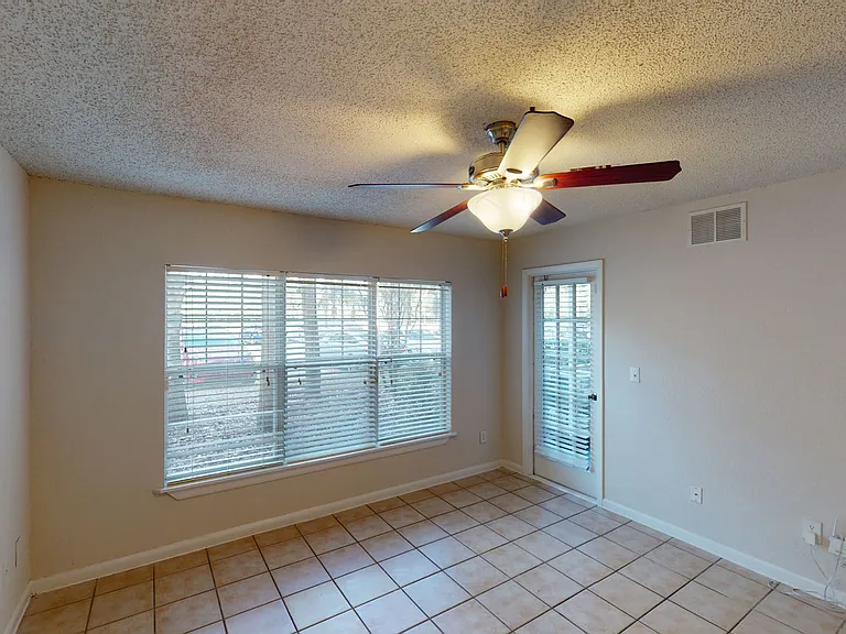 Altamira Place Apartment Homes — Photo 60