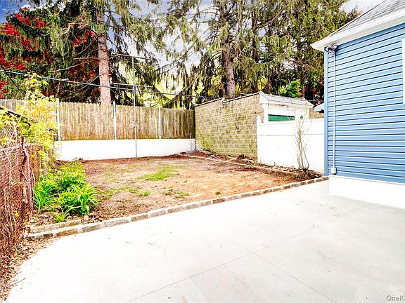 4th image of 6532 80 Avenue