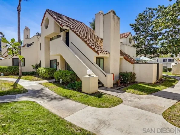 333 N Melore Dr #D, Vista, CA 92083