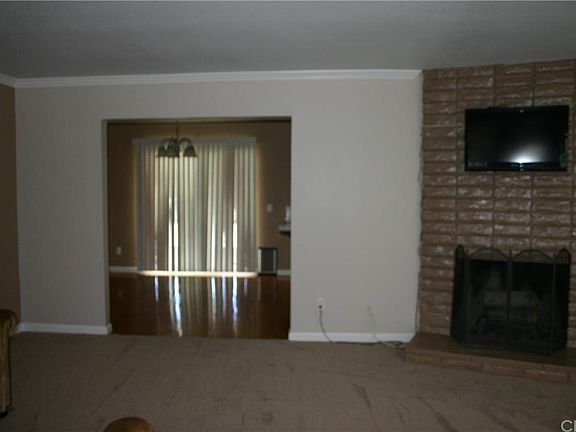 5th image of 322 Gilmore Dr