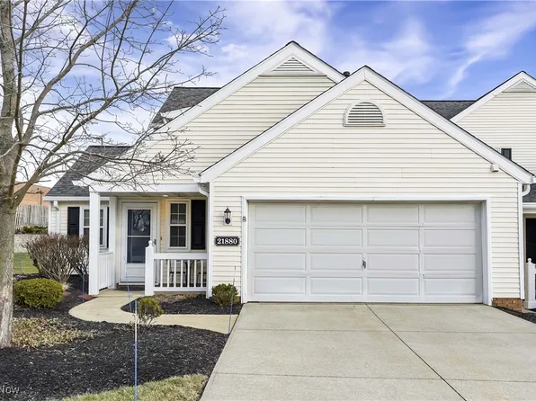 21880 Addington Blvd #11, Rocky River, OH 44116