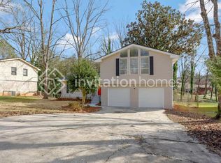 2290 Emerald Springs Dr, Decatur, GA 30035