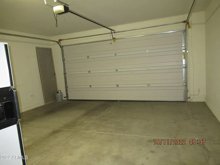 8530 W Flynn Ln — Photo 26
