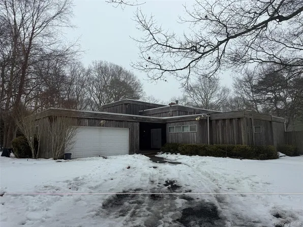 19 Fox Hollow Drive, East Quogue, NY 11942