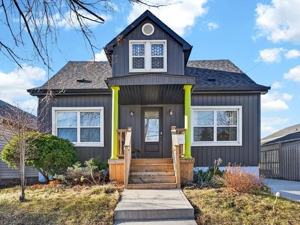 710 Rennie St, Hamilton, ON L8H 3R2