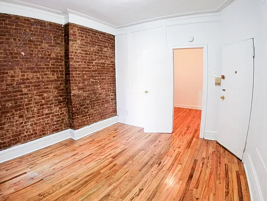 Rented by Urban Real Estate Inc | media 26