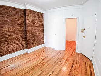 Rented by Urban Real Estate Inc