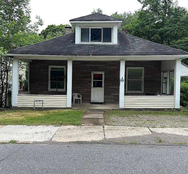 1st image of 250 Sell St