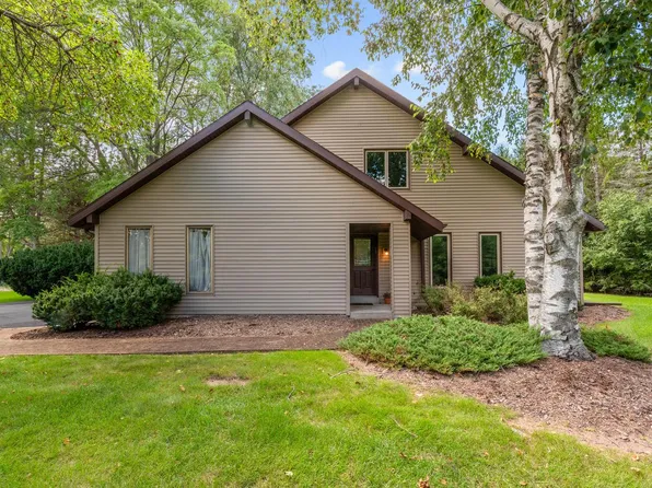11305 North Bobolink LANE, Mequon, WI 53092
