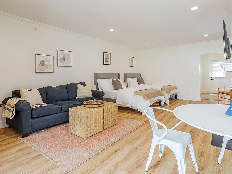 6047 Ethel Ave — Photo 7