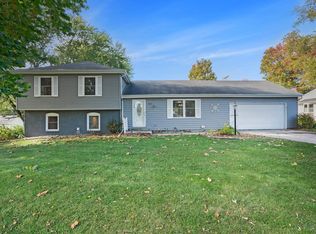 1707 E Lake Dr W, Elkhart, IN 46514