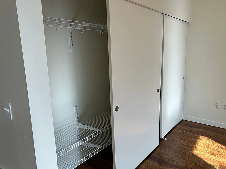 The Wally Apartments — Photo 16