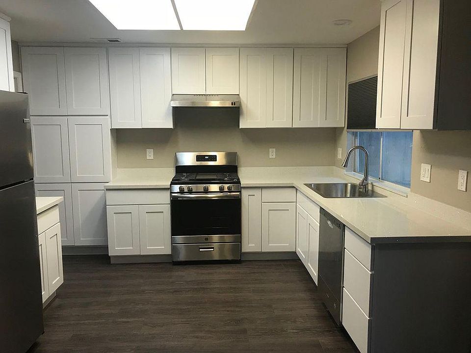 1st image of 954 Shelborne Dr