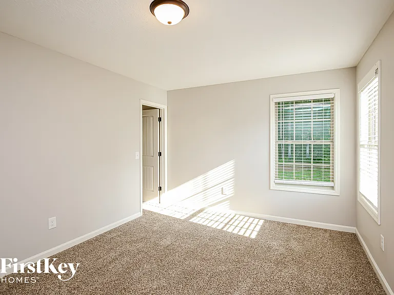 611 Peachtree Rd — Photo 11