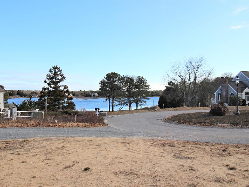 1st image of 20 Edgewater Drive