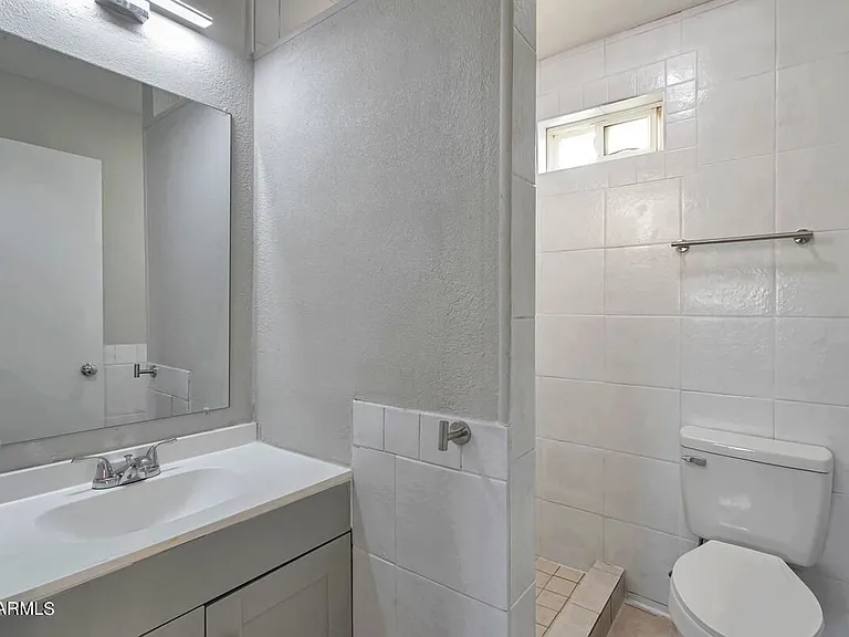 5206 W Ocotillo Rd #A — Photo 9