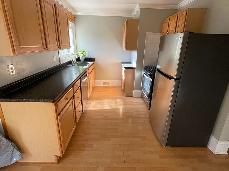 402 Fillmore Ave — Photo 2