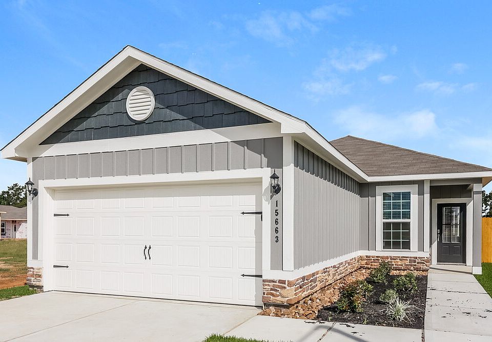 1st image of 15663 Plum Brook Dr