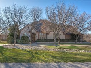 319 Silver Canyon Dr, Fort Worth, TX 76108