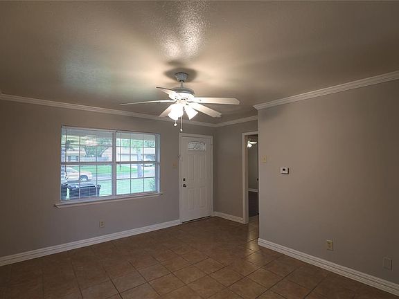 4th image of 9070 Woodshore Dr