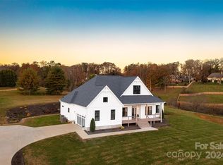 11 Tamerlane Way, Leicester, NC 28748