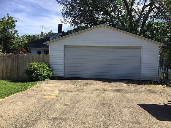 2 Car Garage