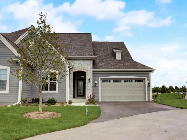 1614 Belmont LANE #35B, Oconomowoc, WI 53066