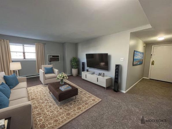 501 E Walnut St #4